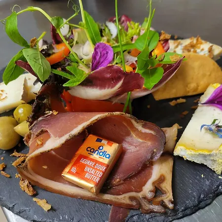 Le Des Moines Отель Condat (Cantal)