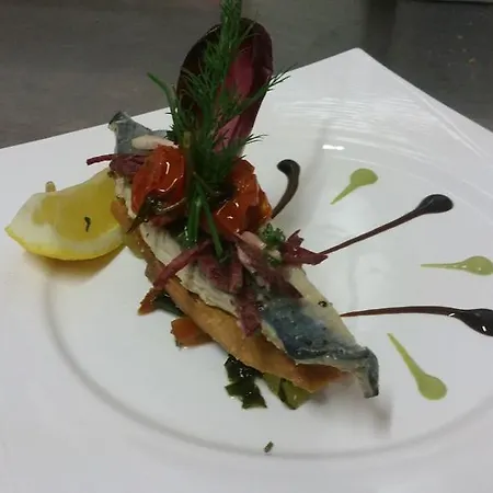 Отель Le Des Moines Condat (Cantal)